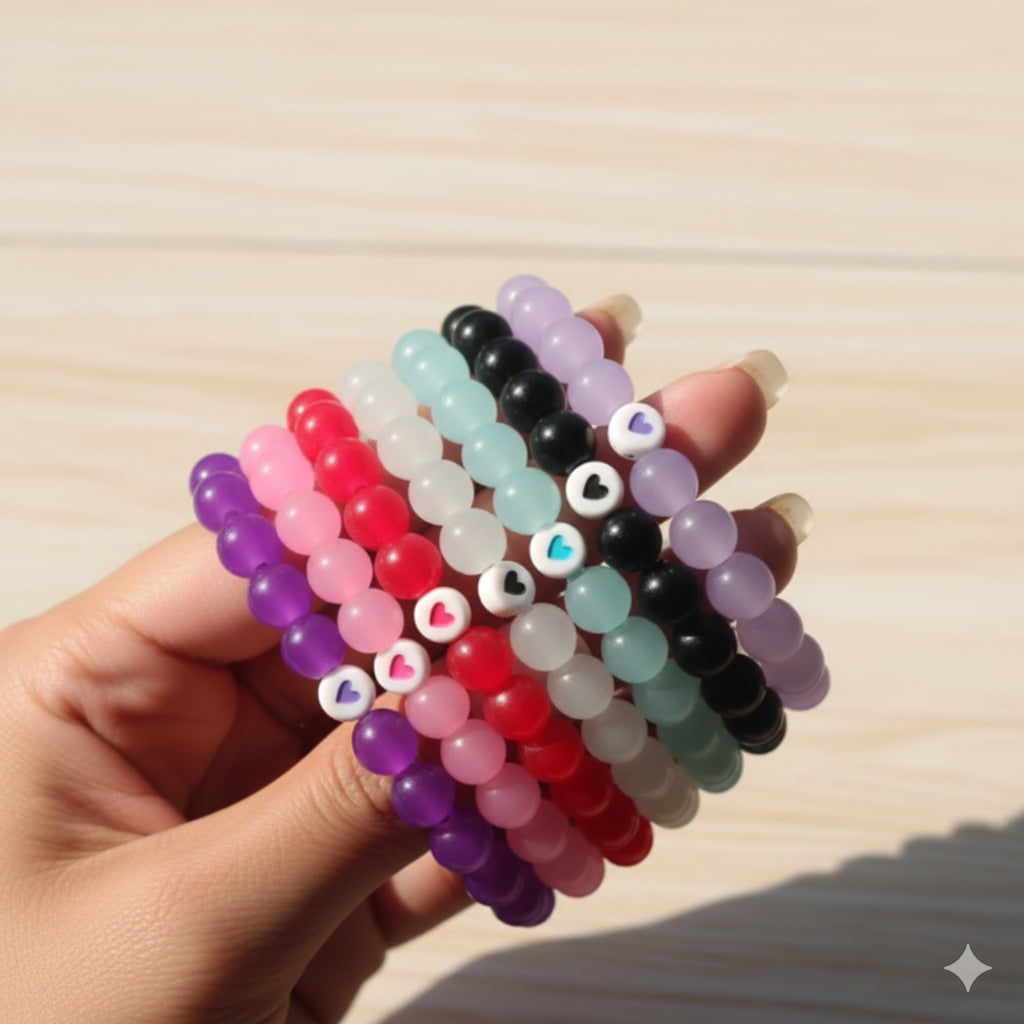 Korean Beaded Bracelet with Mini Heart Charm – Cute Handmade Fashion Jewelry for Girls & Women