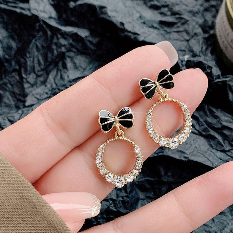 Korean-Style Gold Earrings for Girls & Women – Trendy Fashion Jewellery