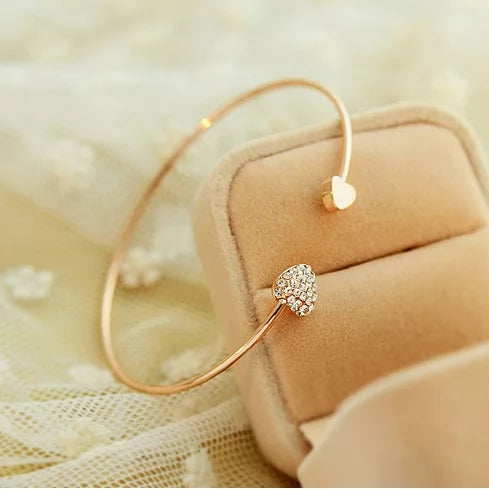 Double Heart Adjustable Bracelet for Girls & Women – Elegant Golden Color Fashion Jewelry