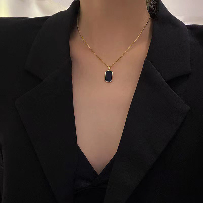 Korean Style Square Pendant Necklace for Women – Black Geometric Fashion Jewelry