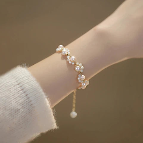 Korean Style Pearl Beaded Bracelet for Women & Girls – Cute Cat Paw Charm Fashion Jewelry
