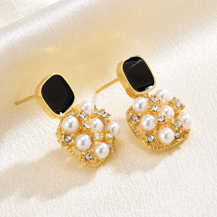Korean-Style Gold Earrings for Girls & Women – Trendy Fashion Jewellery