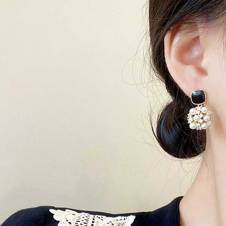 Korean-Style Gold Earrings for Girls & Women – Trendy Fashion Jewellery