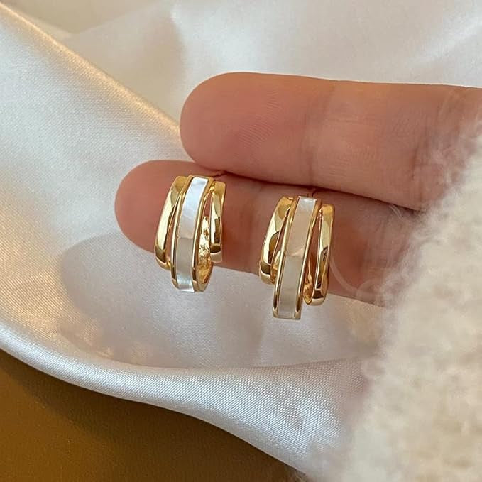 Korean-Style Gold Earrings for Girls & Women – Trendy Fashion Jewellery