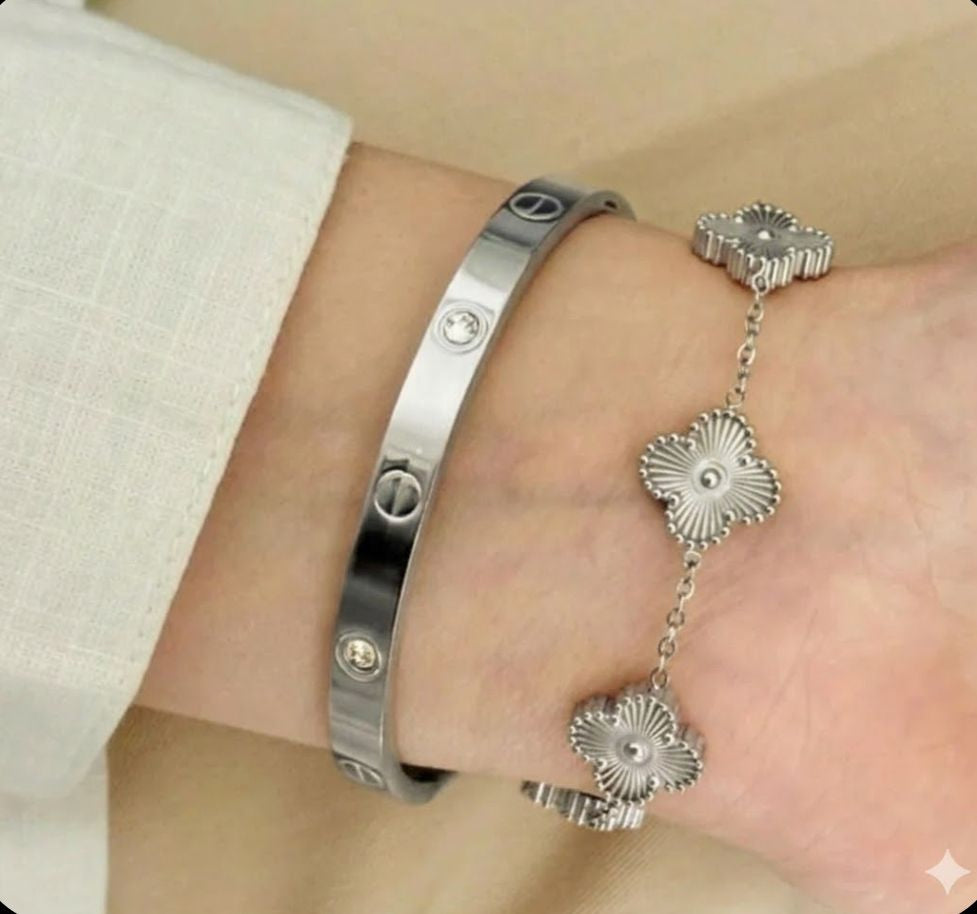 2-Piece Stainless Steel Bracelet Set for Women – Clover & Bangle Design | Modern Fashion Jewelry